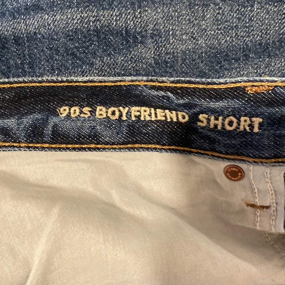 American Eagle 90s Boyfriend Short - Picture 3 of 4